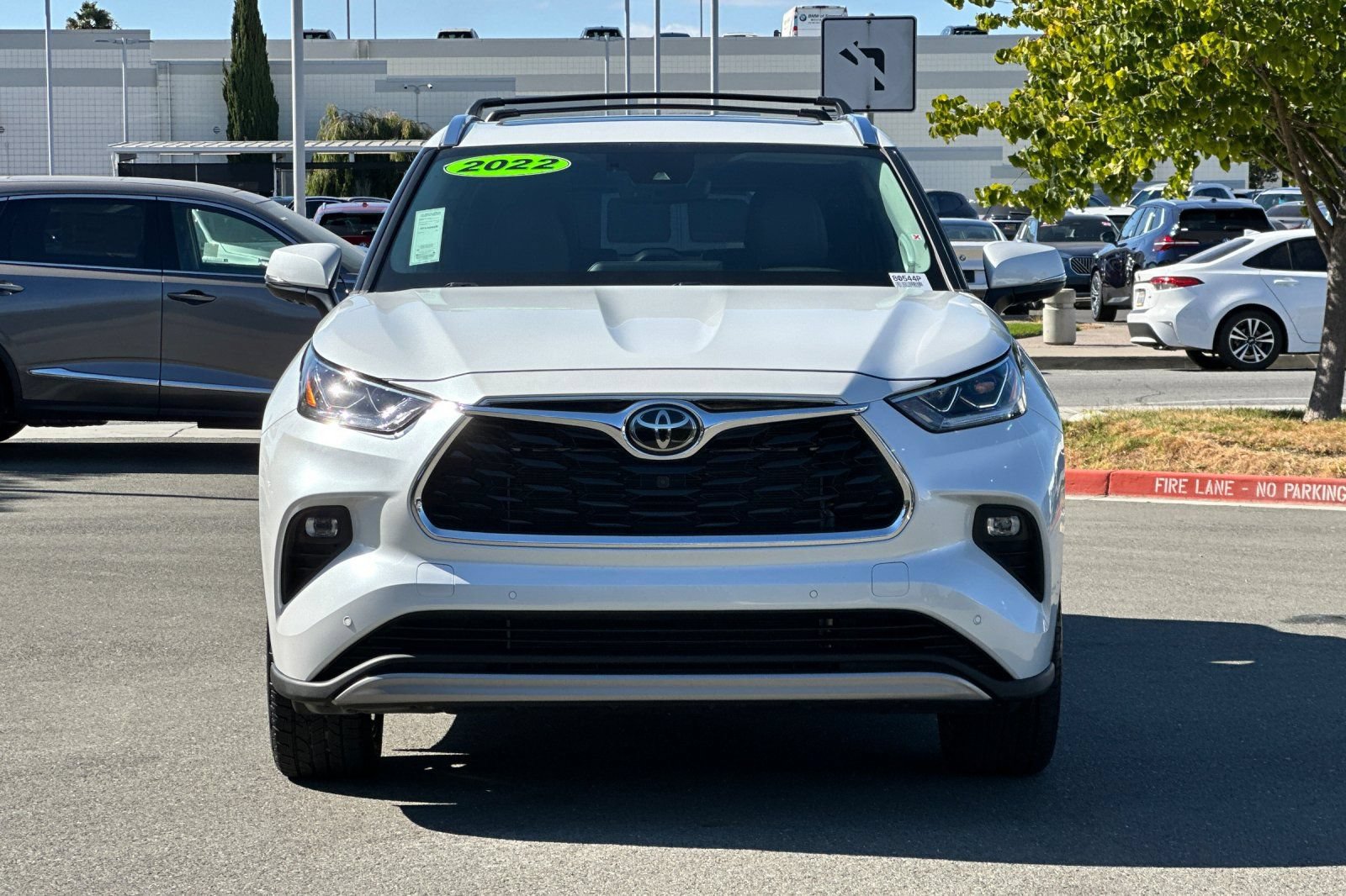 Used 2022 Toyota Highlander Platinum FWD image 9