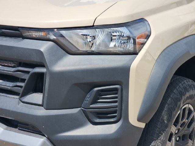 Used 2023 Chevrolet Colorado Trail Boss w/ Advanced Trailering Package AWD/4WD image 9