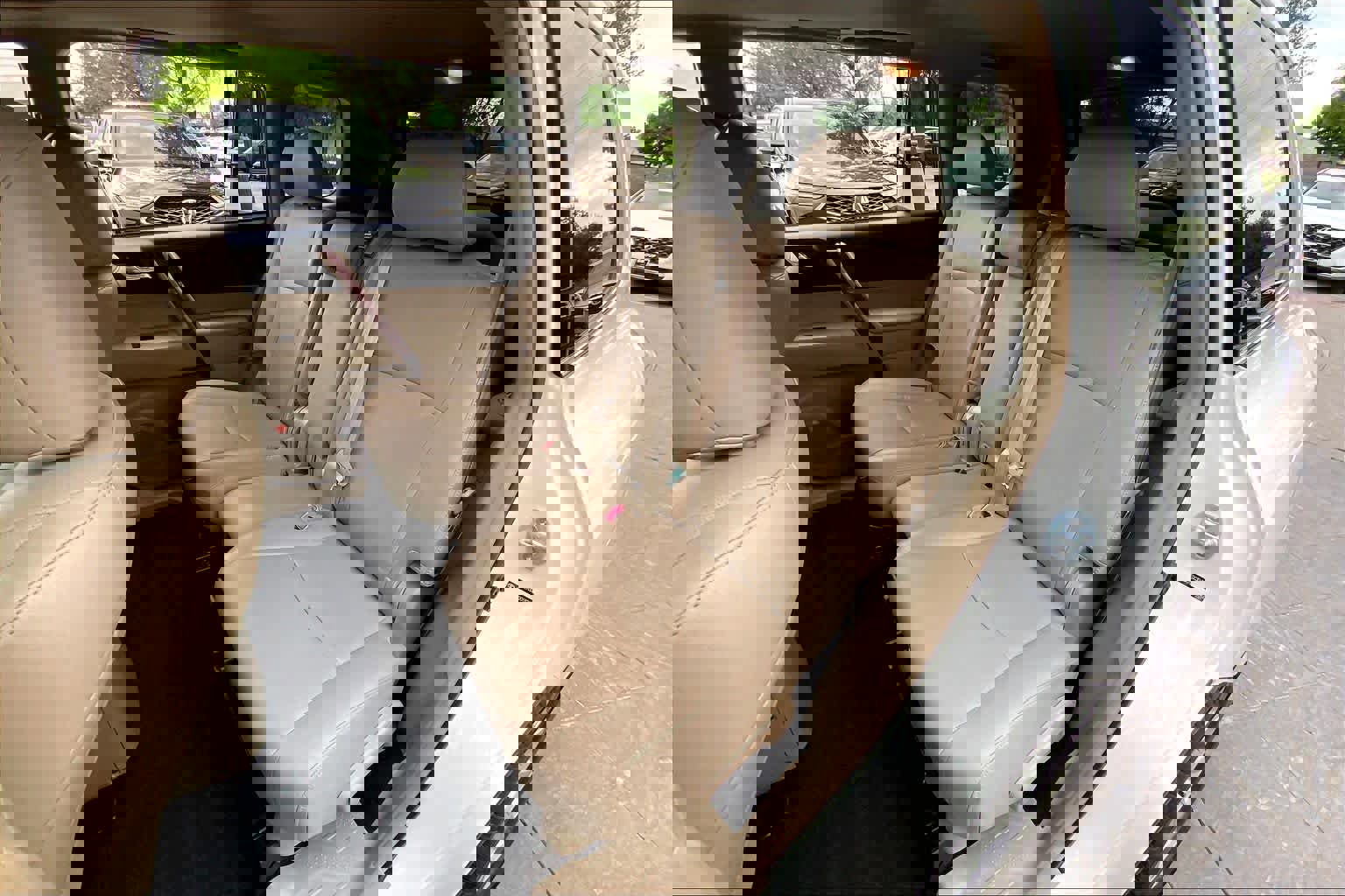 Used 2013 Toyota Highlander Limited image 19