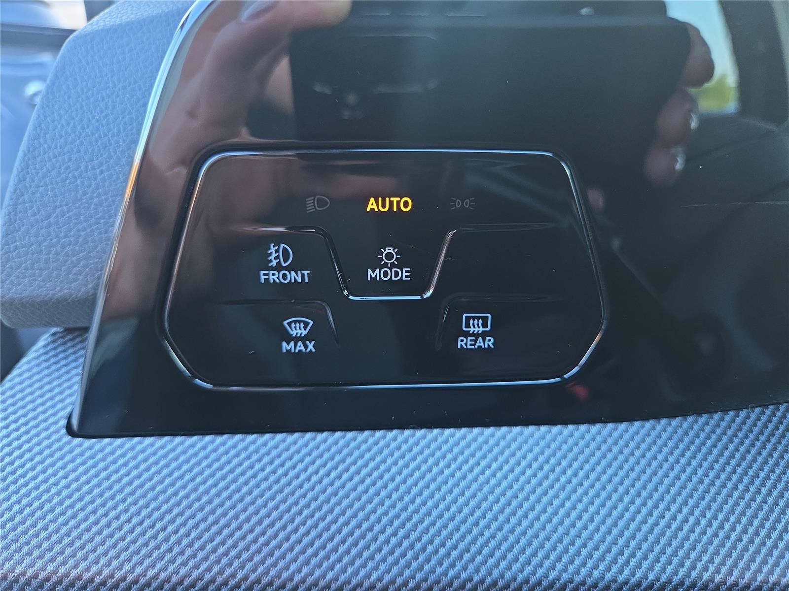 New 2026 Volkswagen GTI SE FWD image 14