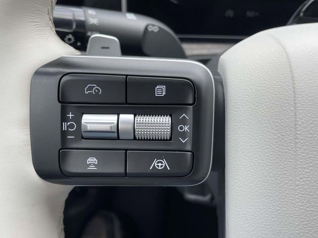 Used 2025 Hyundai Santa Fe Limited image 21