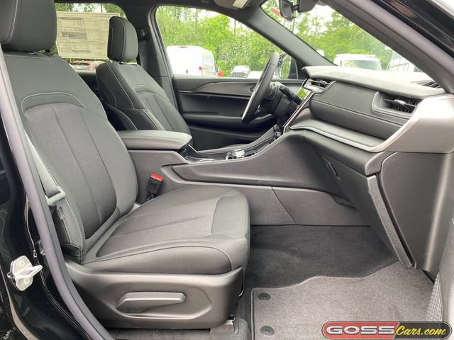 New 2026 Jeep Grand Cherokee Laredo X AWD/4WD image 6