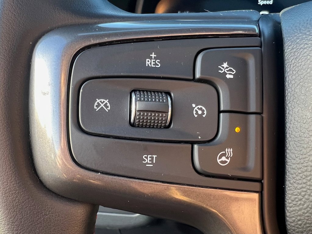 Used 2024 Chevrolet Suburban RST w/ Luxury Package image 11