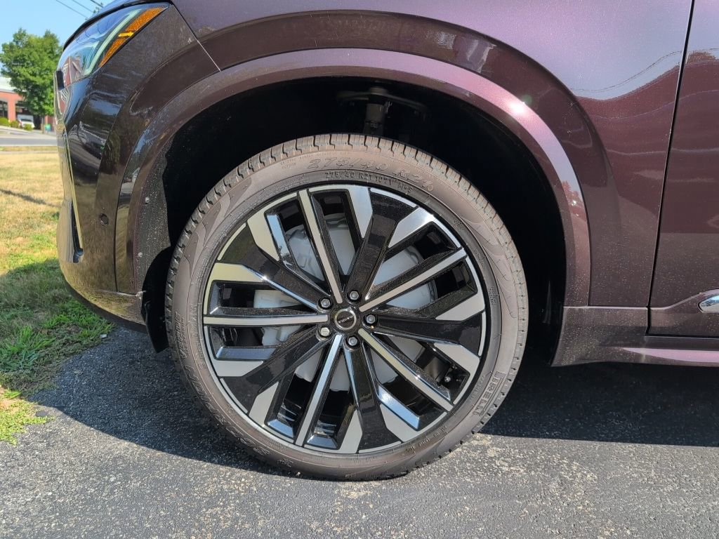 New 2026 Volvo XC90 B5 Plus w/ Protection Package Premier AWD/4WD image 19