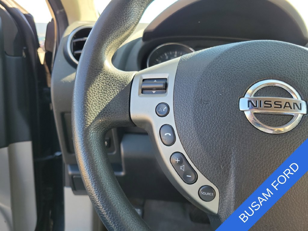 Used 2013 Nissan Rogue SV AWD/4WD image 19