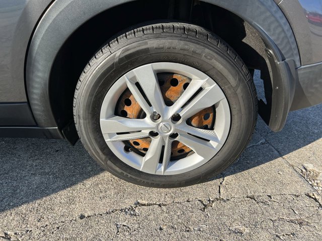 Used 2020 Nissan Kicks S FWD image 33