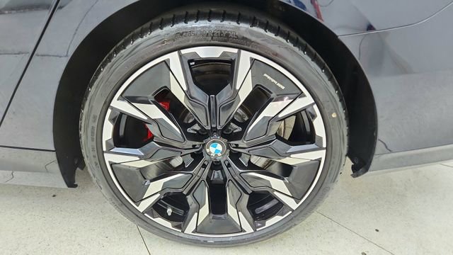 Used 2026 BMW 550e xDrive image 62
