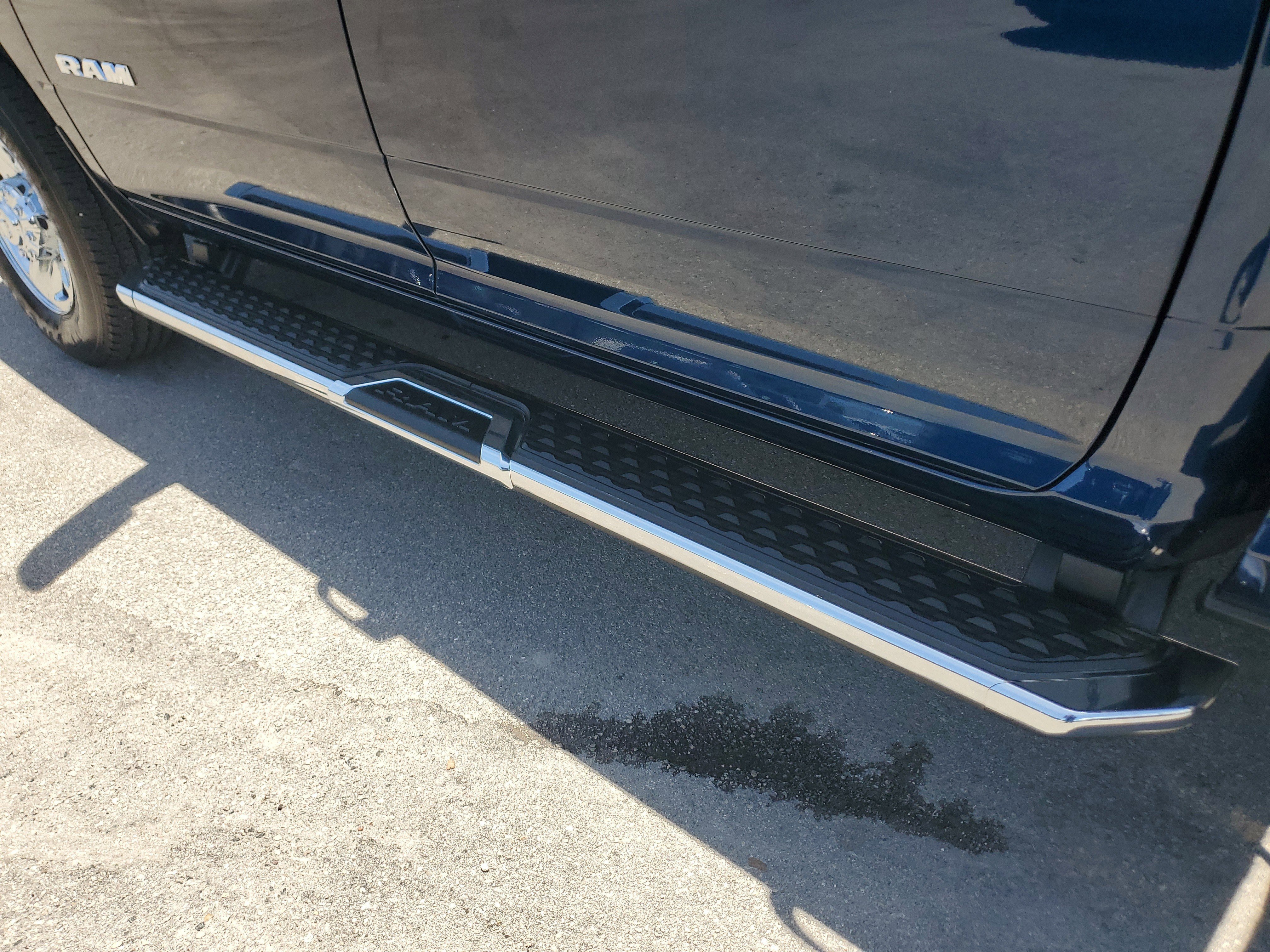 Used 2024 RAM 2500 Big Horn w/ Bed Utility Group image 28