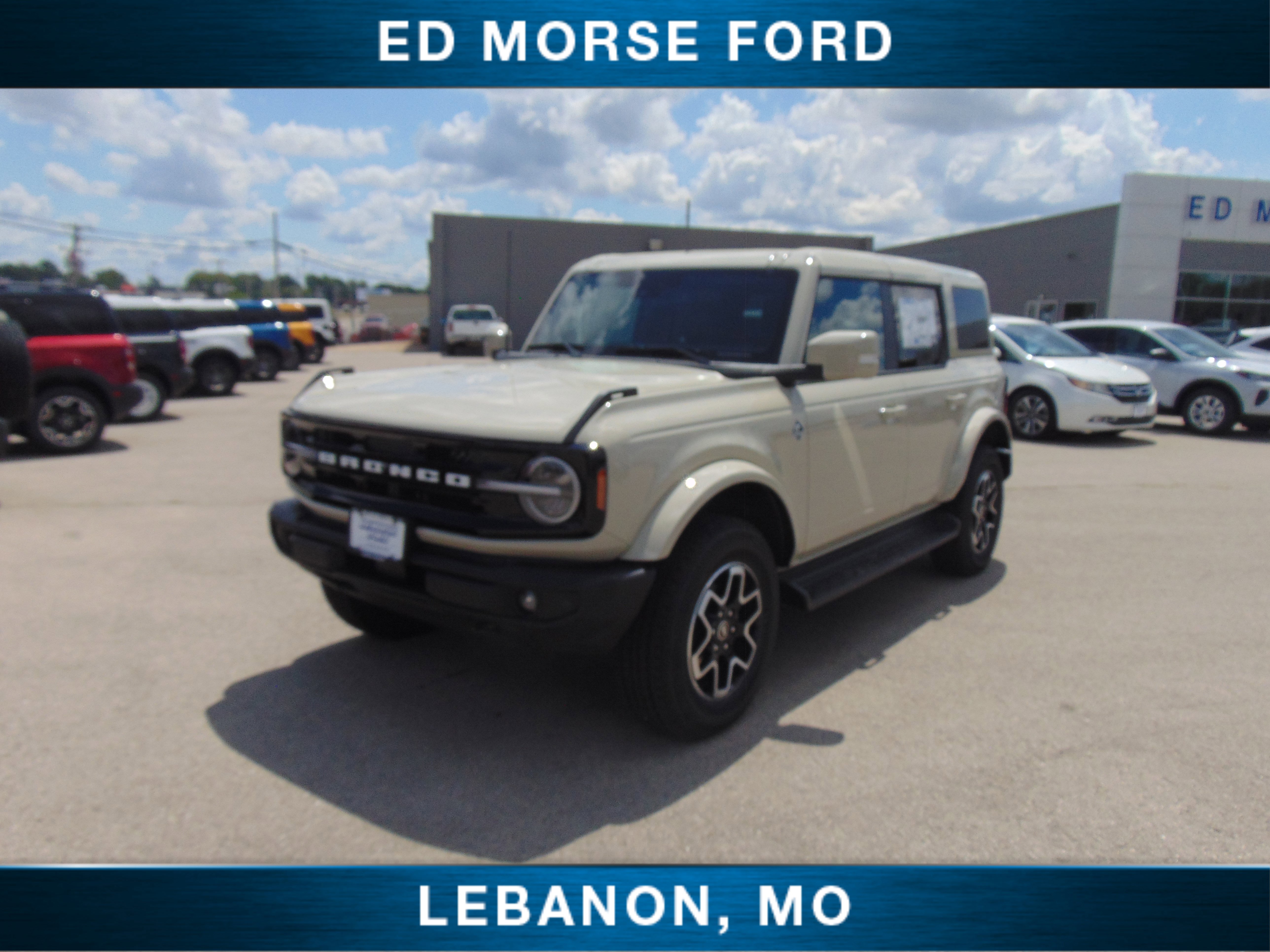 New 2025 Ford Bronco Outer Banks image 1