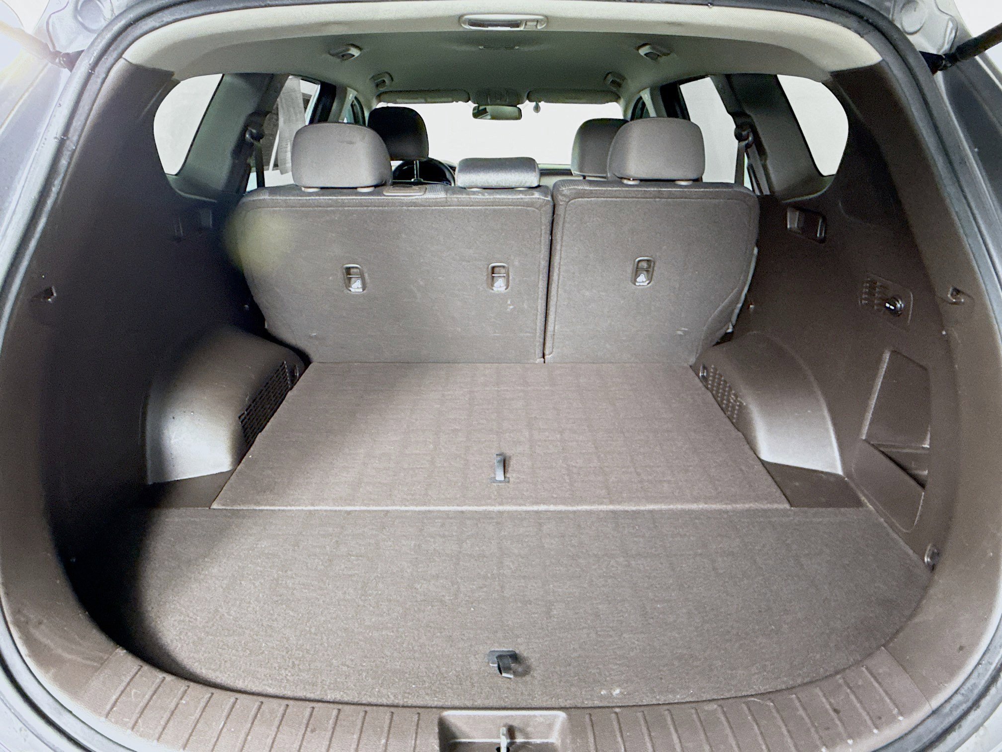 Used 2020 Hyundai Santa Fe SE image 31