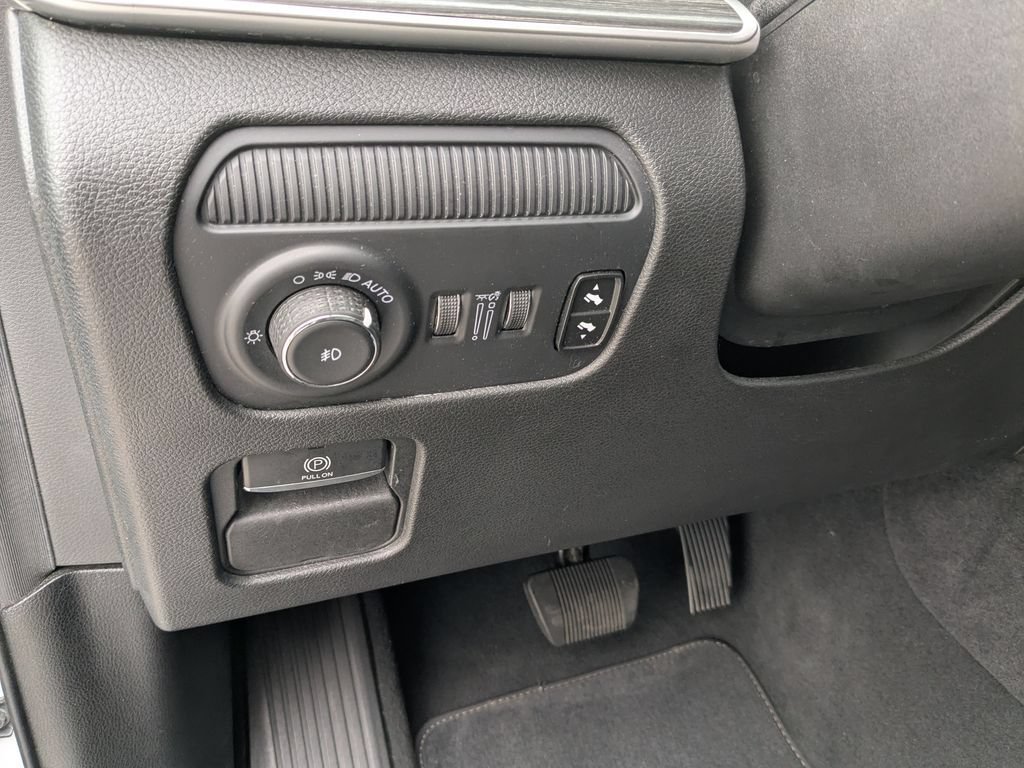 Used 2024 Jeep Wagoneer Series II AWD/4WD image 24