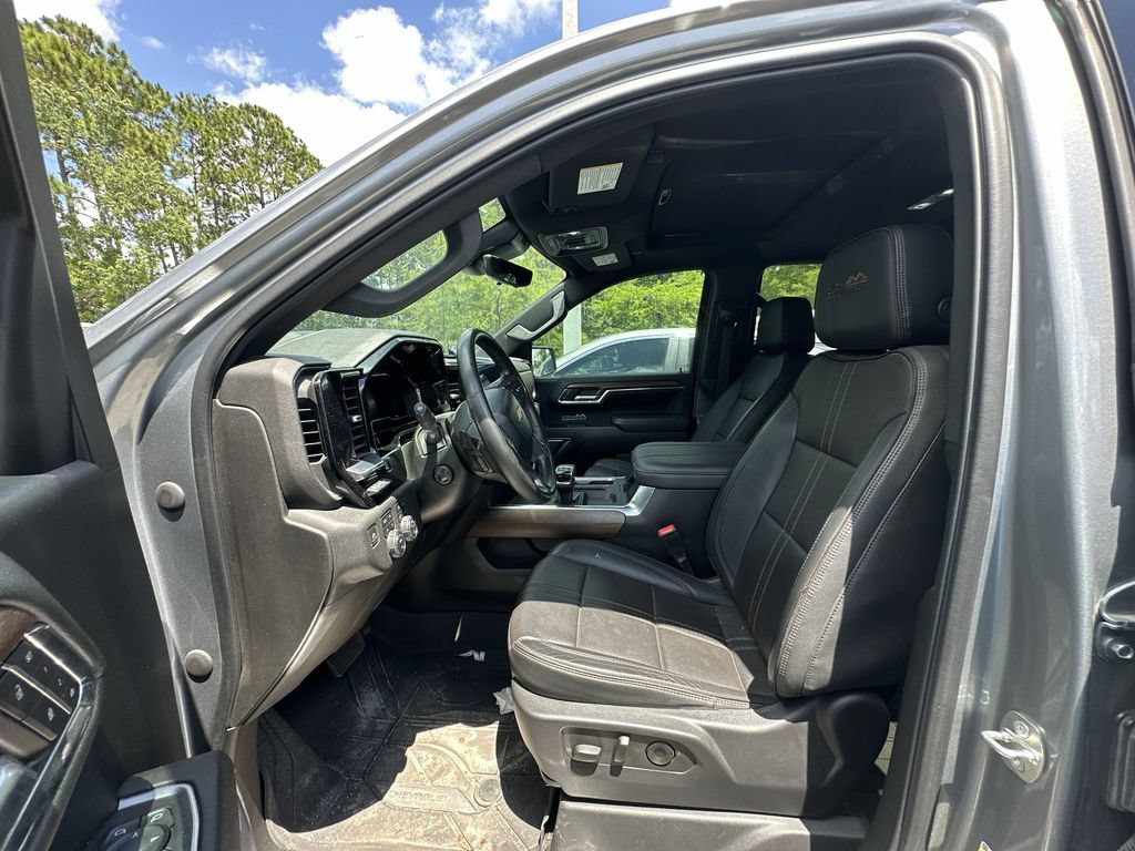 Certified 2023 Chevrolet Silverado 1500 High Country w/ High Country Premium Package AWD/4WD image 10