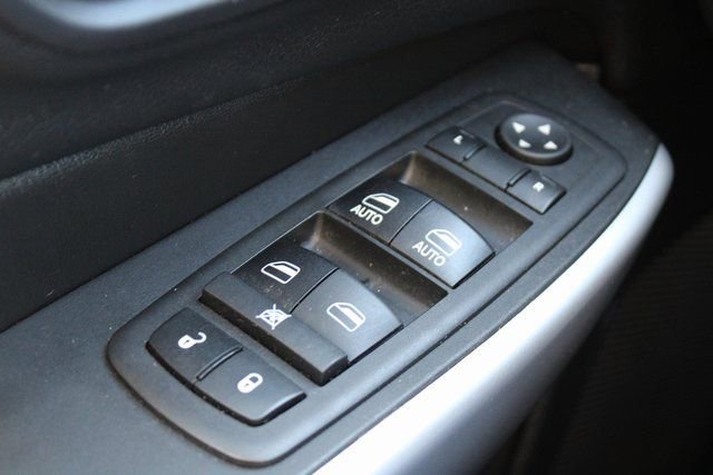 Used 2018 Jeep Cherokee Latitude Plus image 25