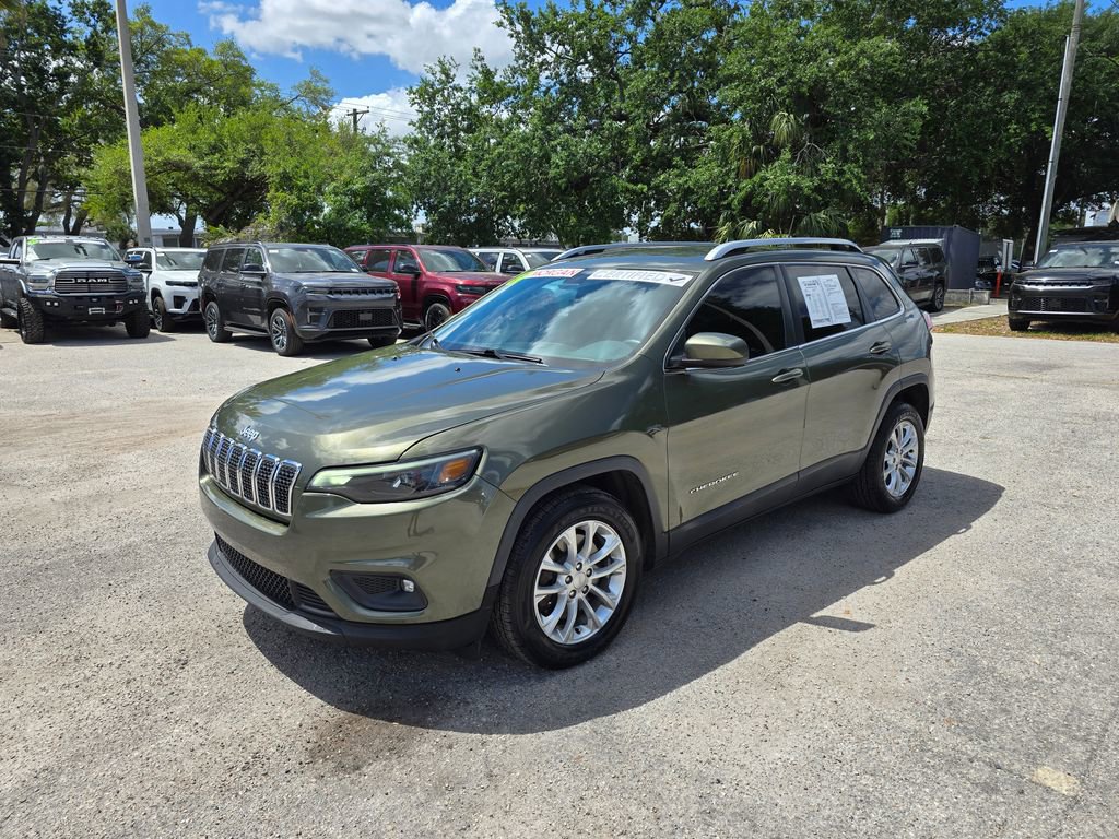 Certified 2019 Jeep Cherokee Latitude w/ Popular Appearance Group image 2