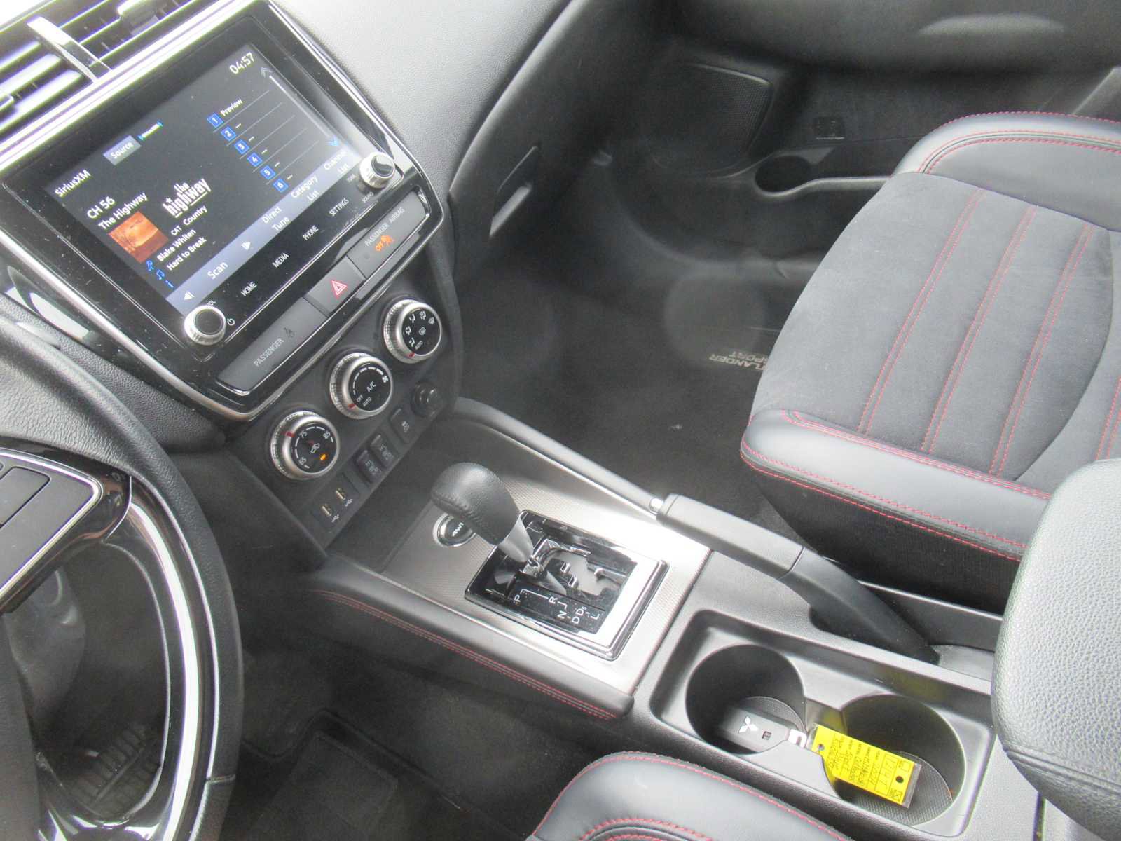 Used 2024 Mitsubishi Outlander Sport SE image 27