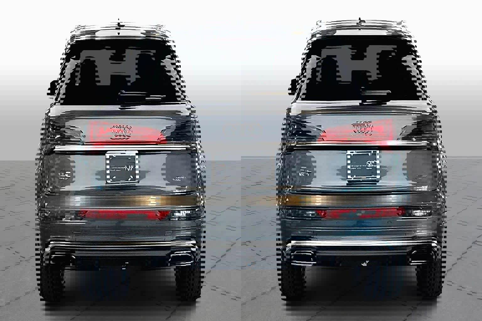 Certified 2025 Audi Q5 2.0T Premium Plus w/ Premium Plus Package image 4