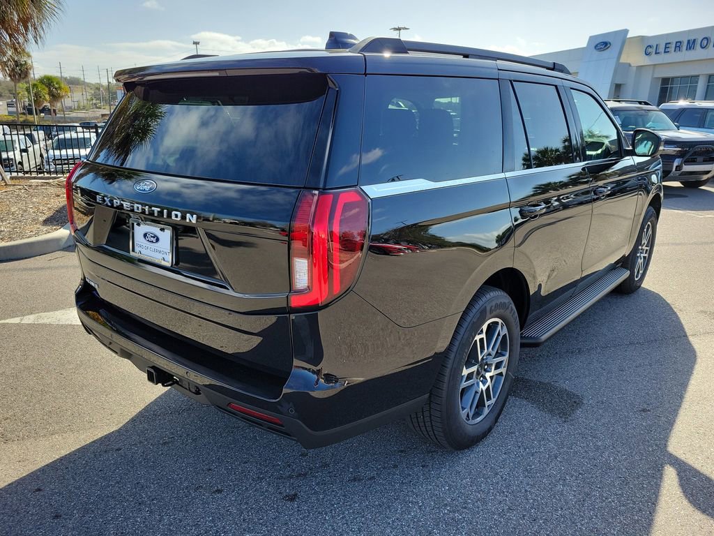 New 2026 Ford Expedition Active image 5