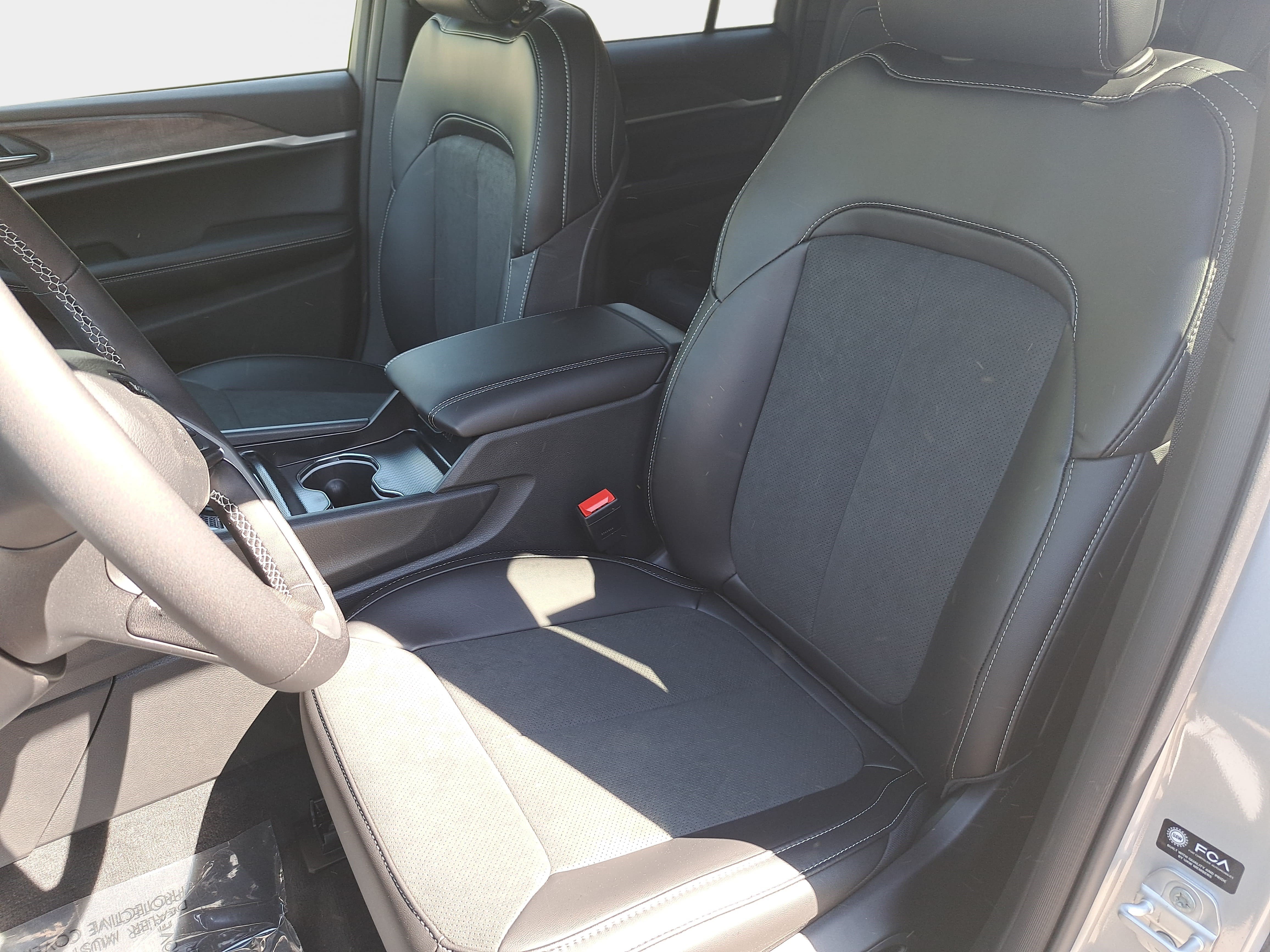 New 2026 Jeep Grand Cherokee Altitude AWD/4WD image 15
