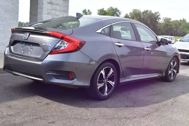 Used 2018 Honda Civic Touring image 16