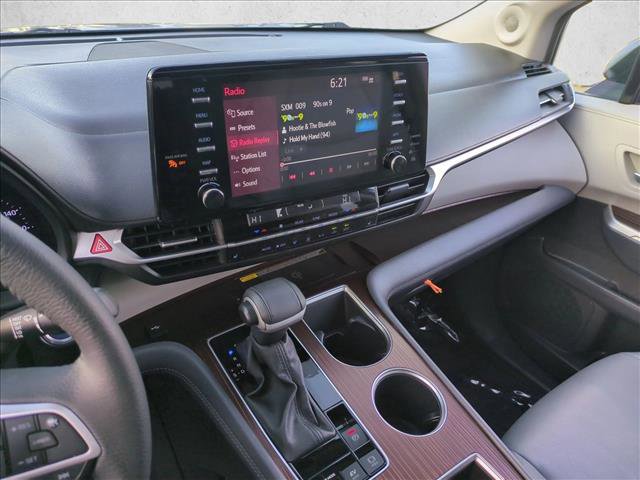 Used 2024 Toyota Sienna XLE w/ XLE Plus Package FWD image 15