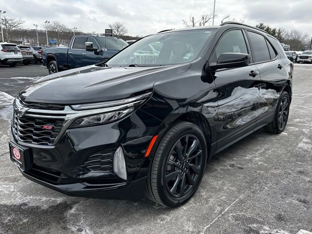 Used 2023 Chevrolet Equinox RS image 3