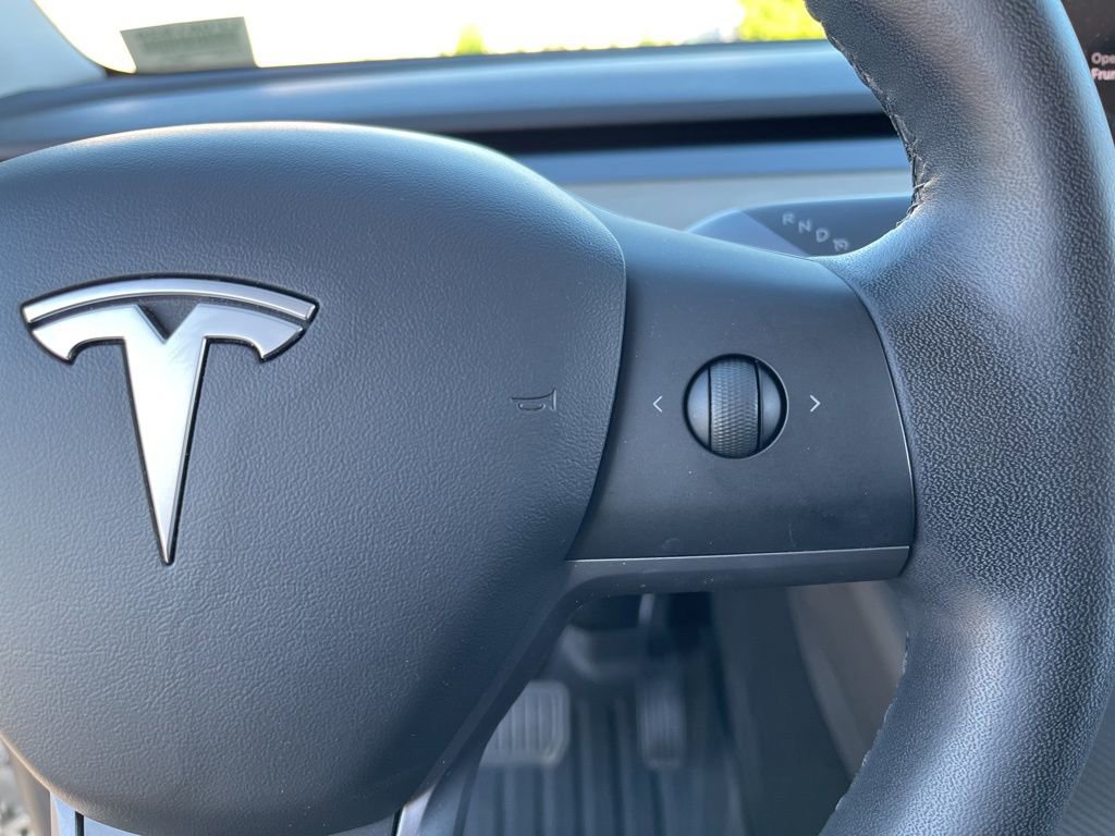 Used 2021 Tesla Model Y Long Range image 20