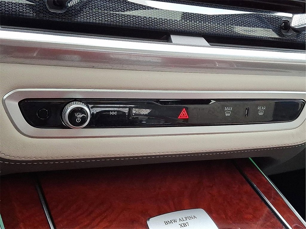 Used 2024 BMW ALPINA XB7 ALPINA XB7 image 17