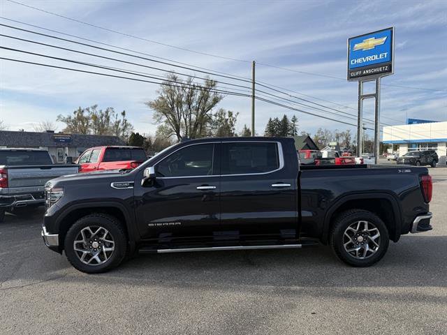 Used 2024 GMC Sierra 1500 SLT w/ SLT Premium Plus Package image 4