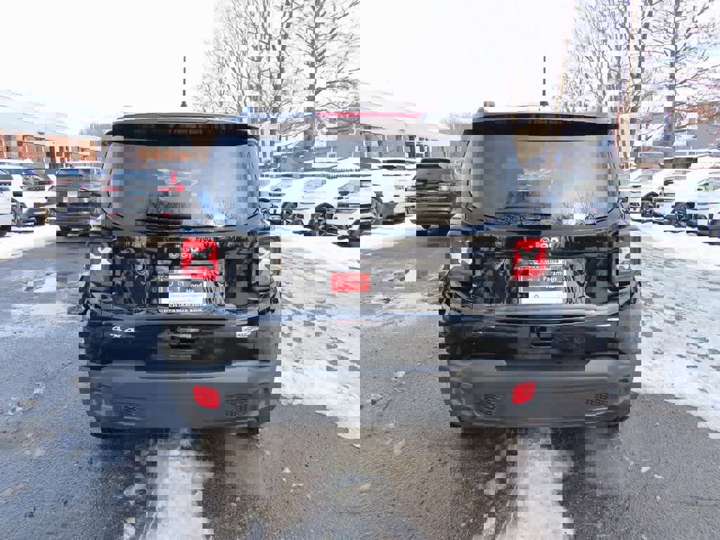 Used 2022 Jeep Renegade Latitude image 5