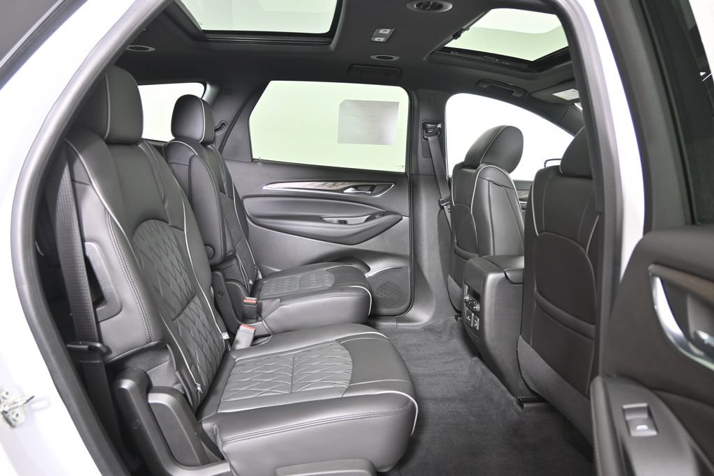 Used 2023 Buick Enclave Avenir w/ LPO, Floor Liner Package AWD/4WD image 15