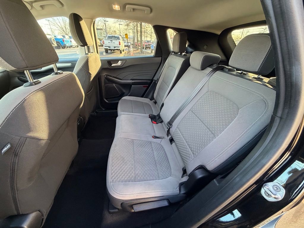 Used 2021 Ford Escape SE w/ Cold Weather Package image 18