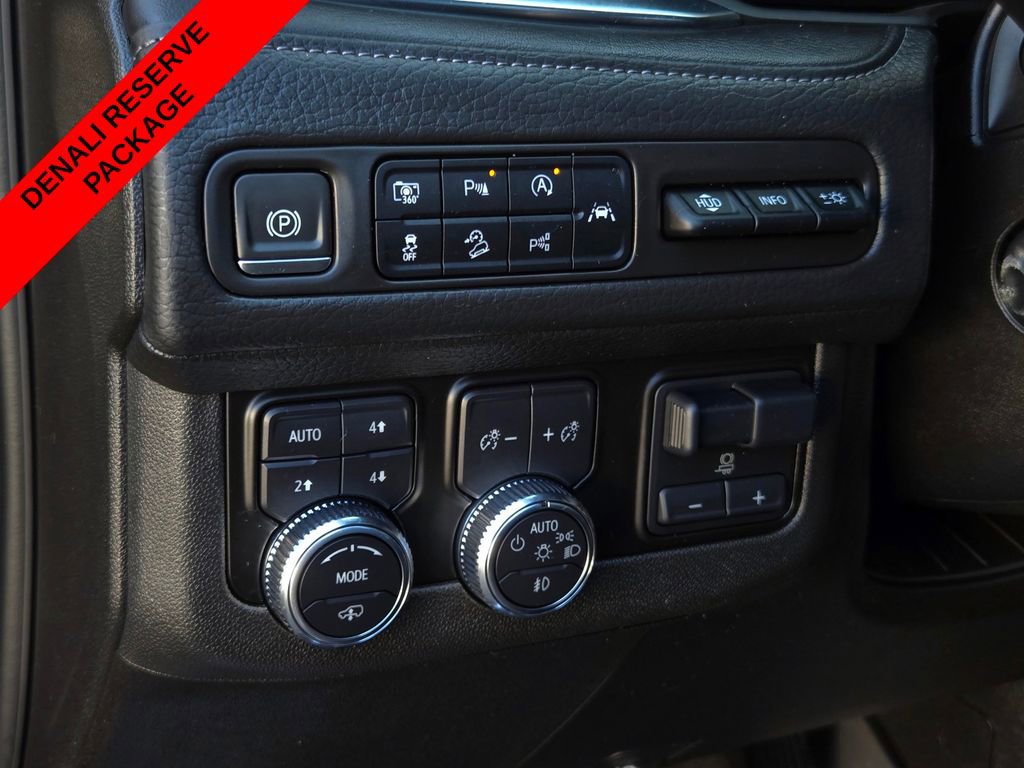 Used 2023 GMC Yukon Denali w/ Denali Reserve Package image 24