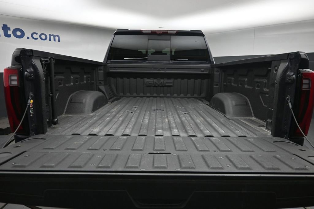 Used 2025 GMC Sierra 2500 Denali w/ Denali Reserve Package AWD/4WD image 9