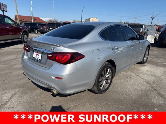 Used 2015 INFINITI Q70 3.7 image 3