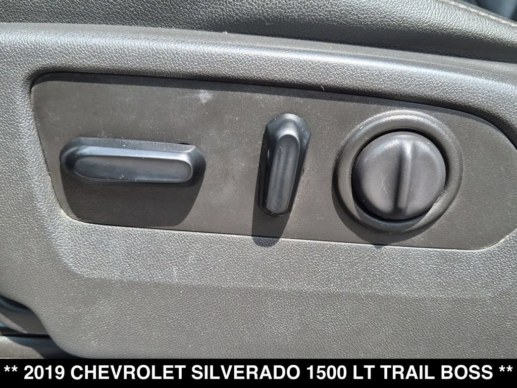 Used 2019 Chevrolet Silverado 1500 LT Trail Boss AWD/4WD image 19