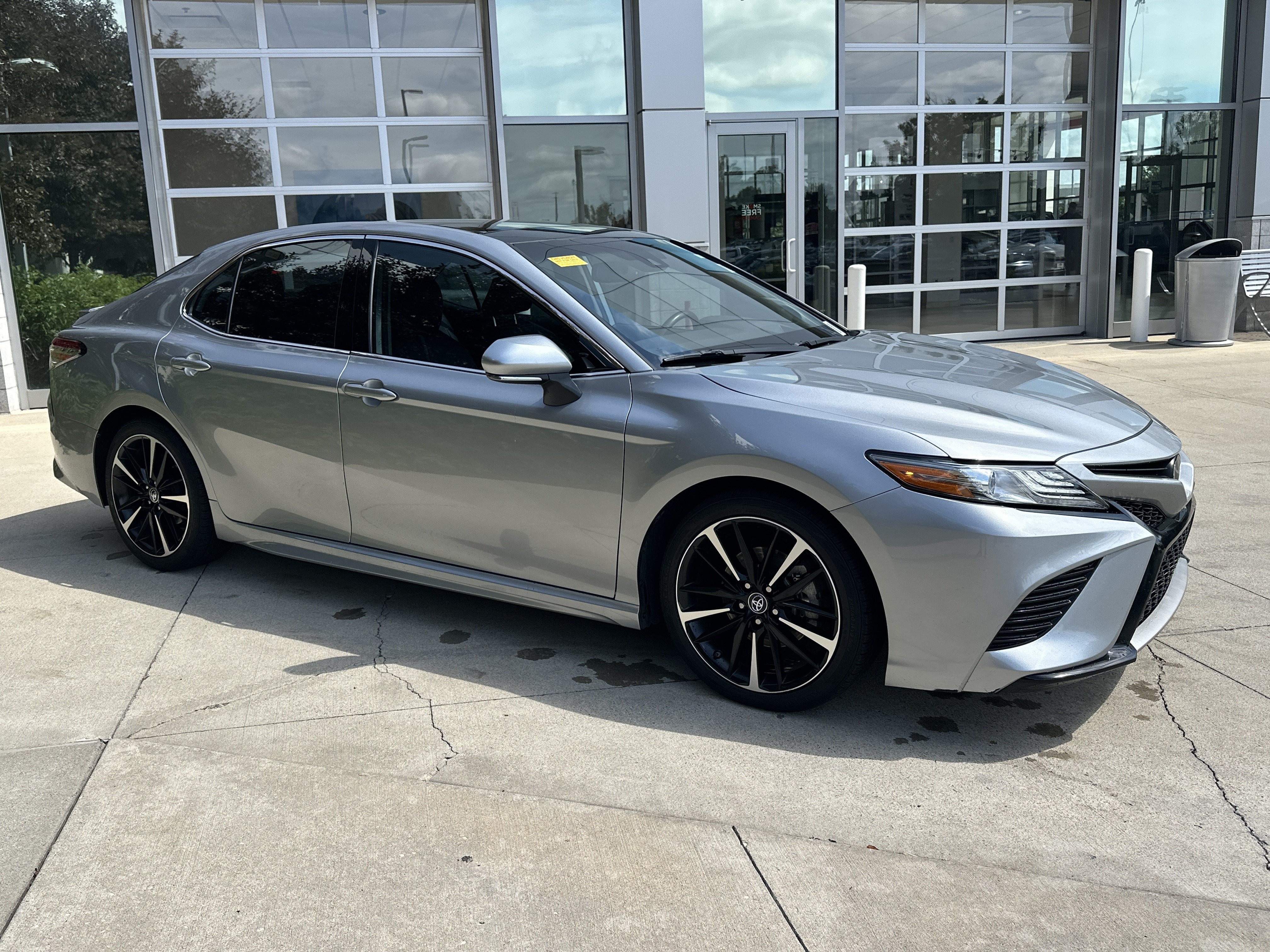 Used 2019 Toyota Camry XSE FWD video 2