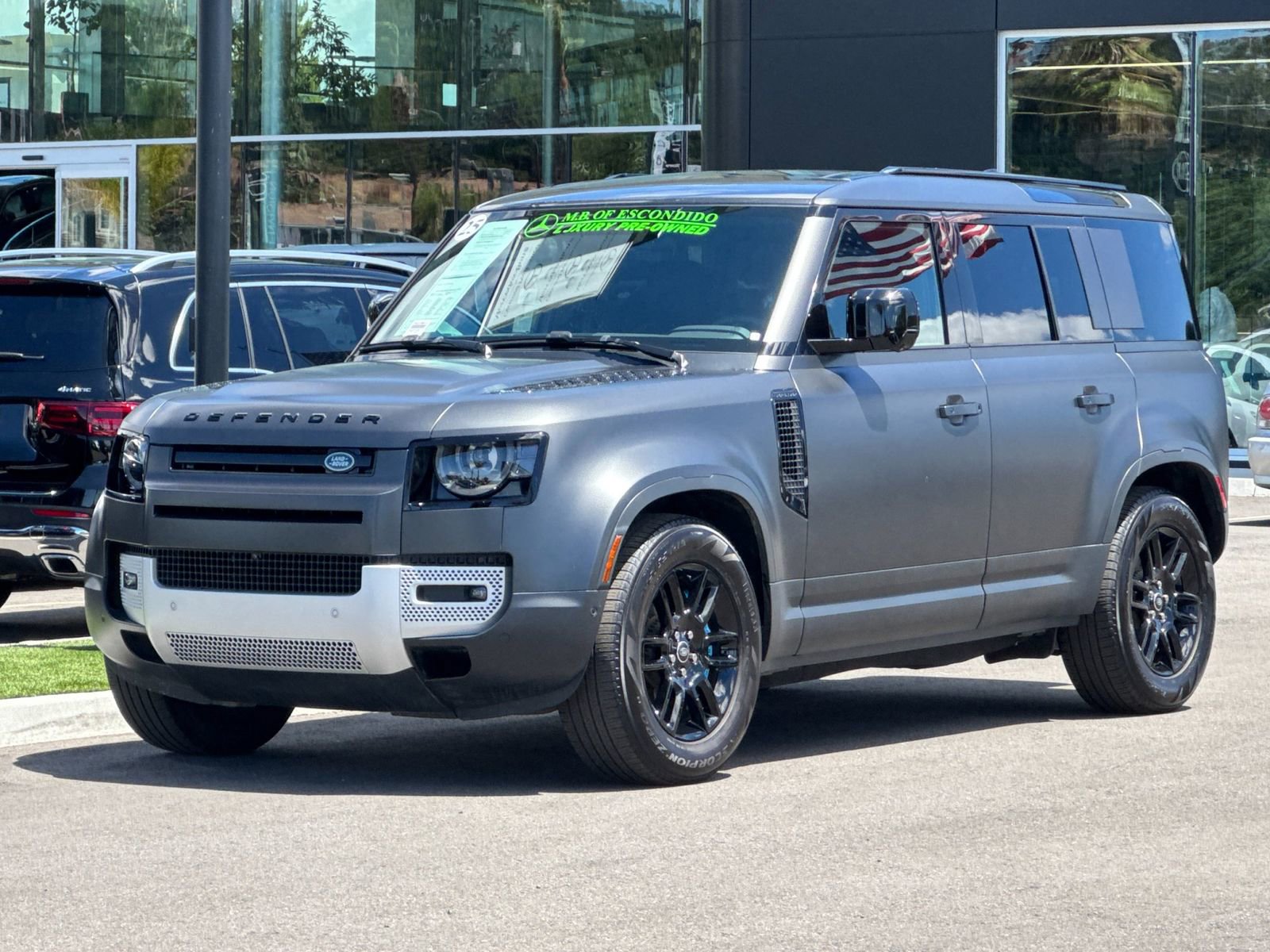 Used 2025 Land Rover Defender 110 S AWD/4WD image 7