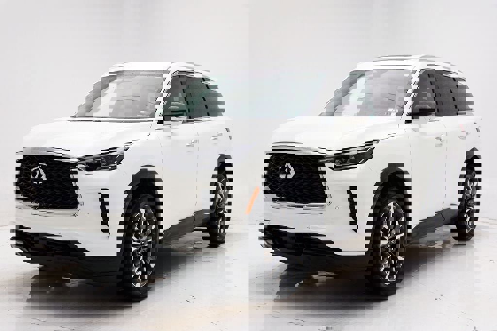 Used 2024 INFINITI QX60 Luxe image 2