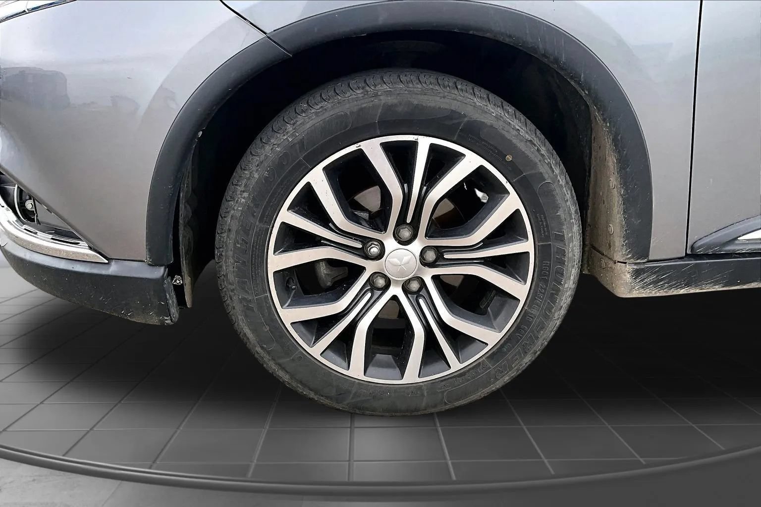 Used 2018 Mitsubishi Outlander SE AWD/4WD image 35