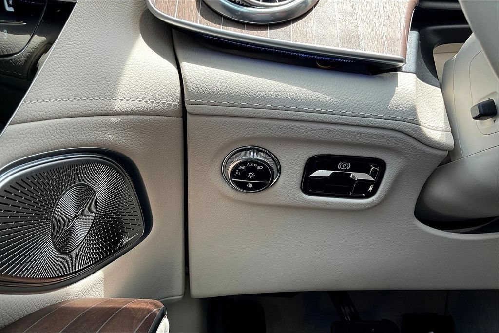 Used 2023 Mercedes-Benz EQS 450+ 4MATIC SUV image 16