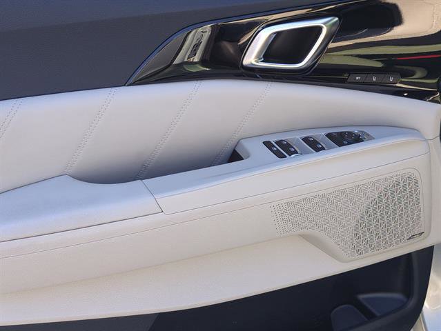 Used 2025 Kia Carnival SX Prestige image 57