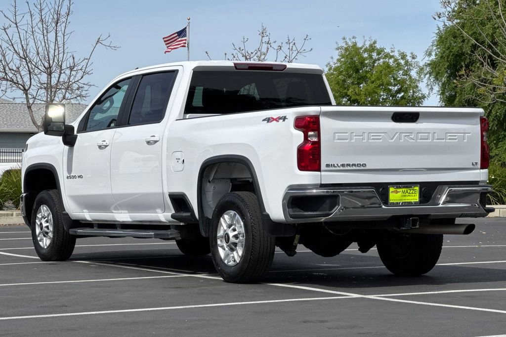 Used 2025 Chevrolet Silverado 2500 LT w/ Convenience Package AWD/4WD image 3