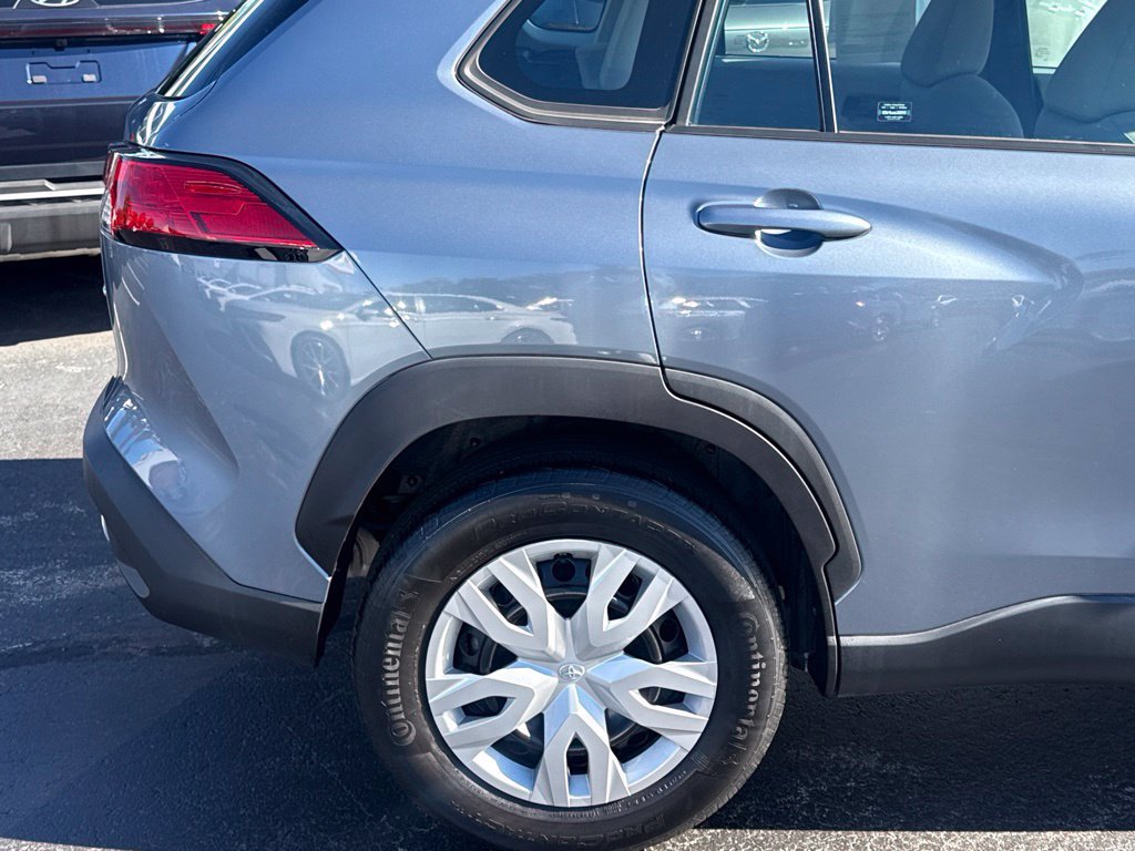 Used 2022 Toyota Corolla Cross L AWD/4WD image 8