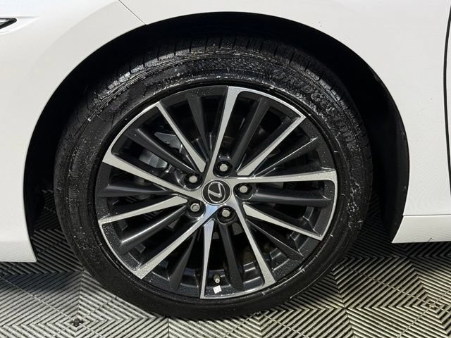 Used 2025 Lexus ES 350 w/ Premium Package FWD image 15