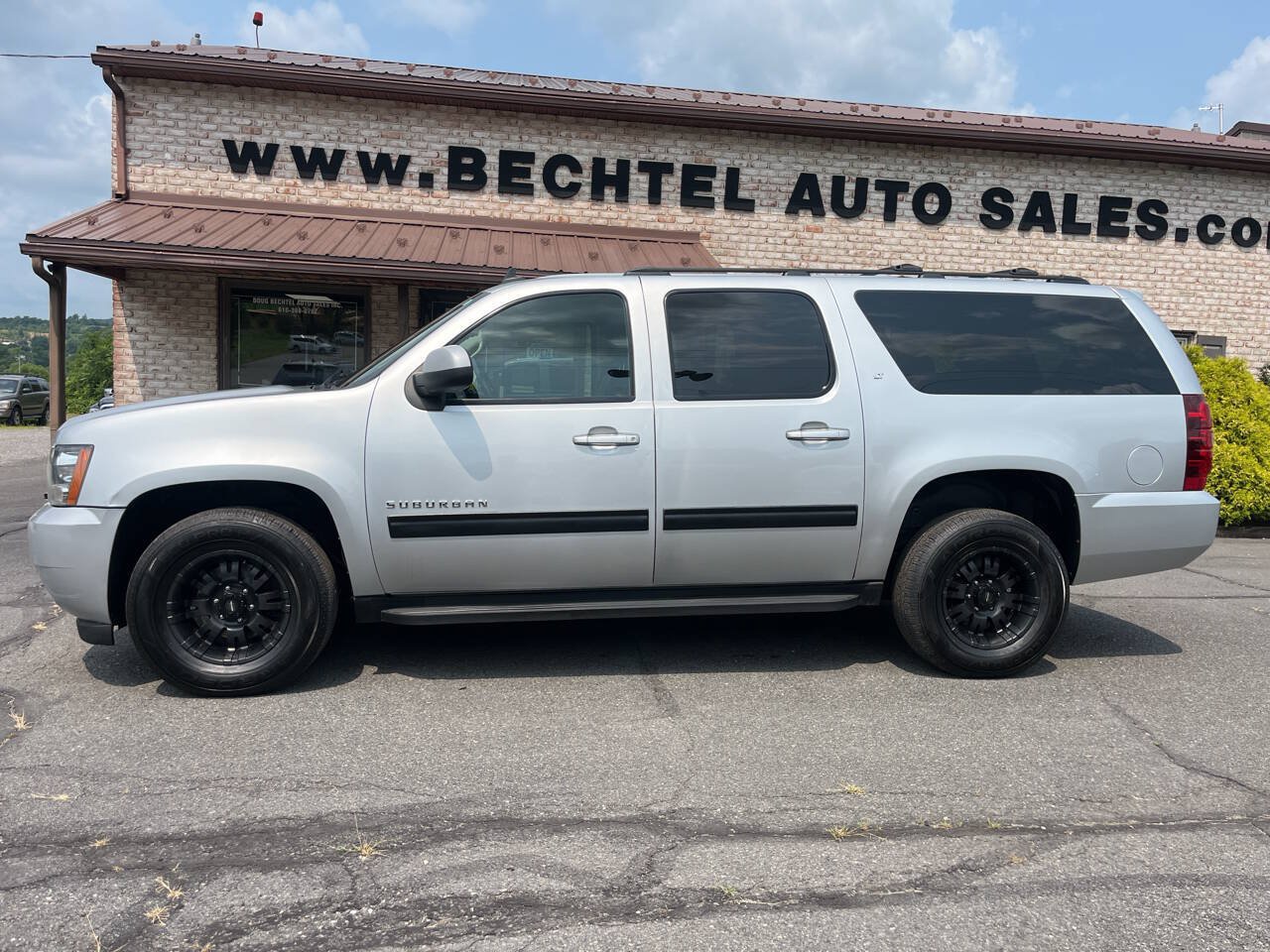 Used 2012 Chevrolet Suburban LT AWD/4WD image 1