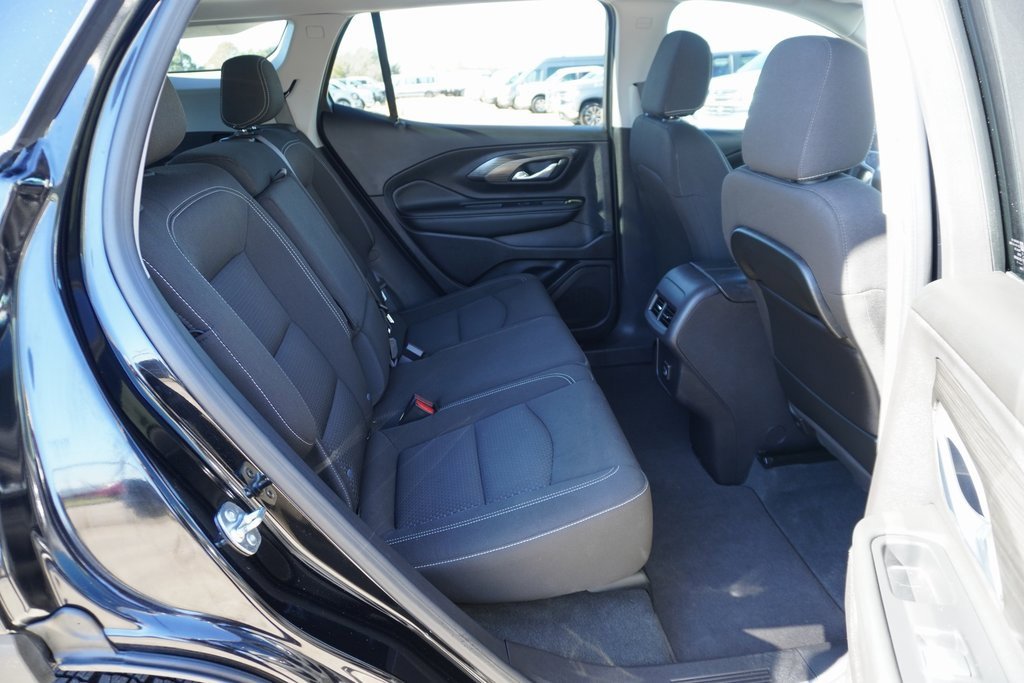 Used 2024 GMC Terrain SLE w/ Driver Convenience Package image 23