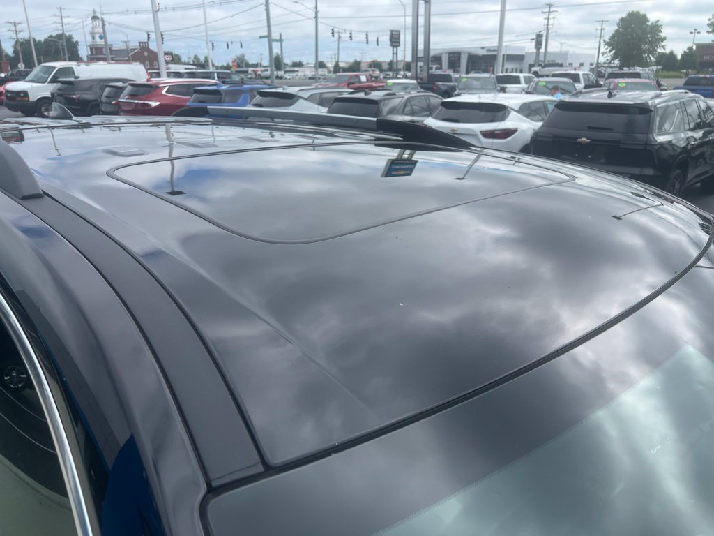 Used 2023 Chevrolet Traverse High Country FWD image 22