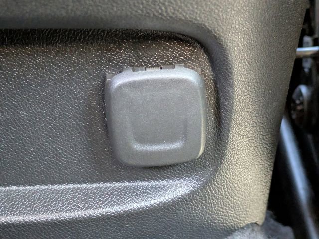 Used 2025 Chevrolet Malibu LT FWD image 14