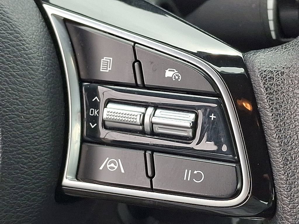 Used 2022 Kia Forte LXS FWD image 22