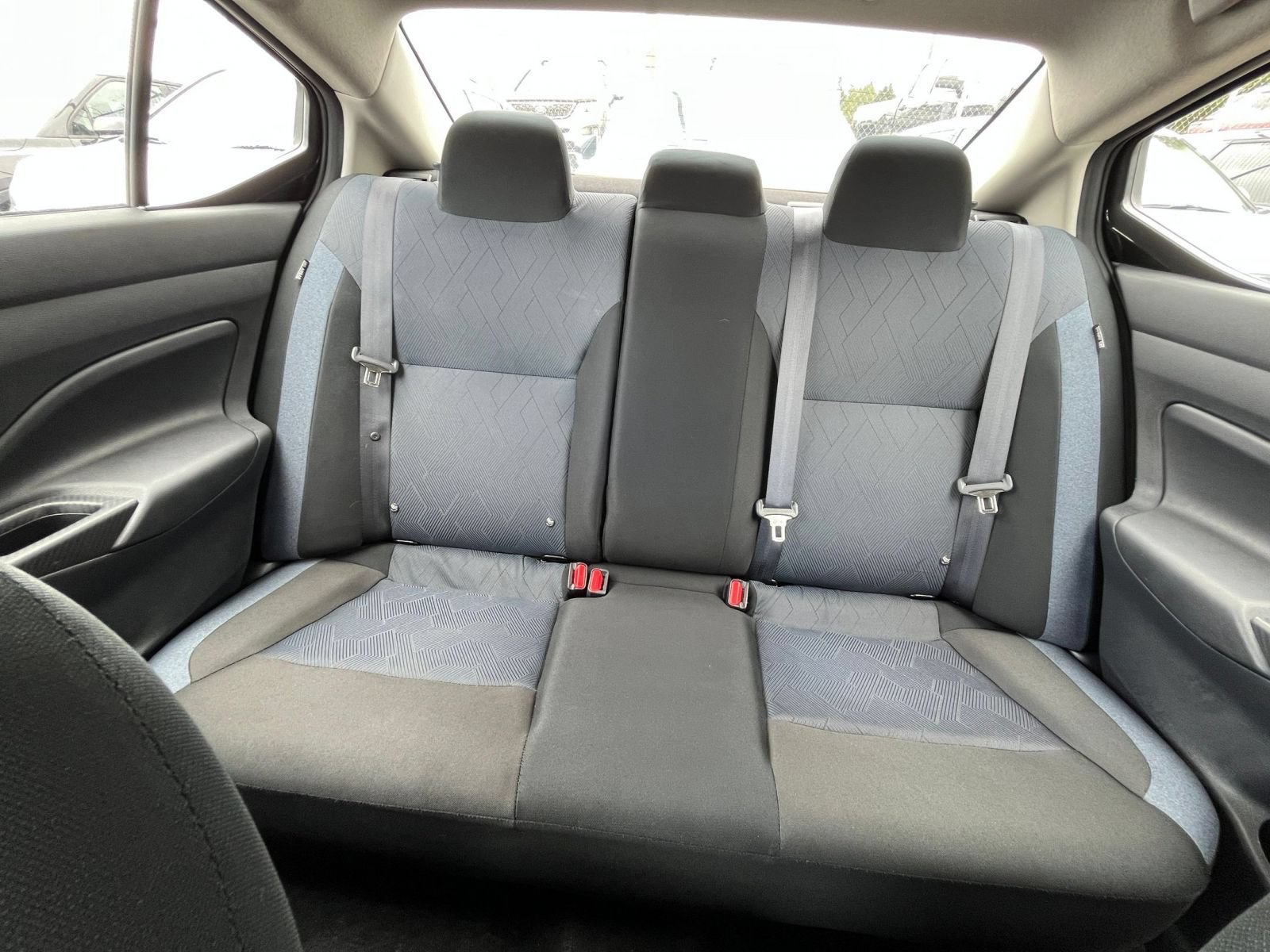 Used 2025 Nissan Versa SV FWD image 37